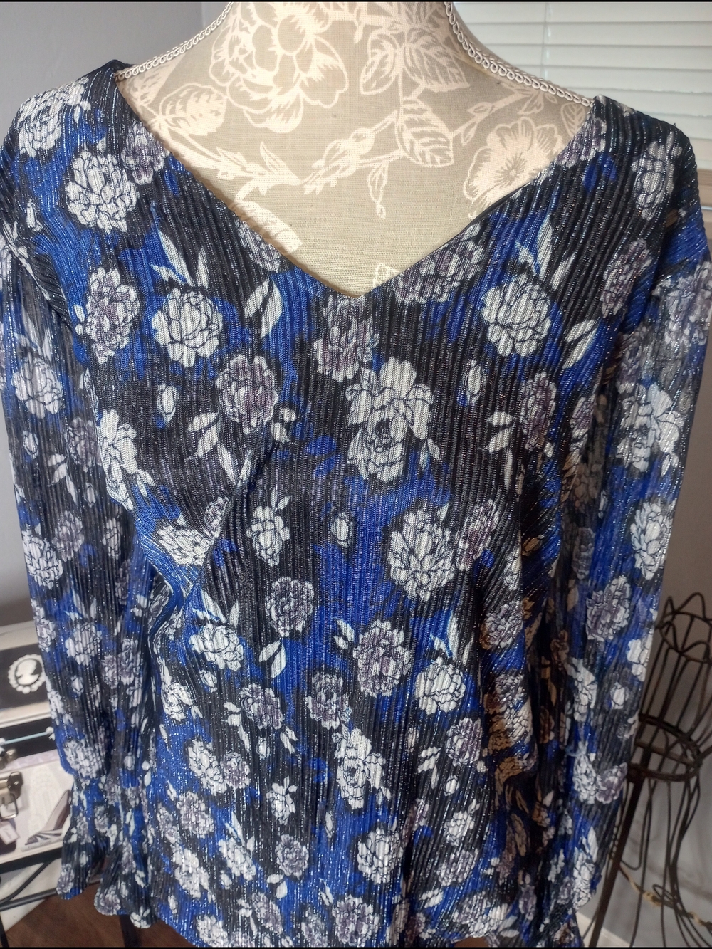 Cato Blue Black Floral V-Neck Pleated Blouse